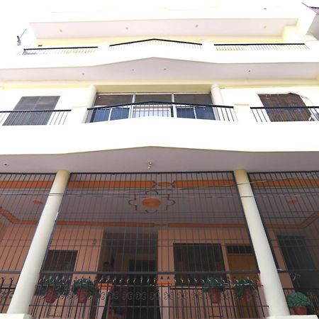 Ds Residency Varanasi-Prime Location-Parking 외부 사진