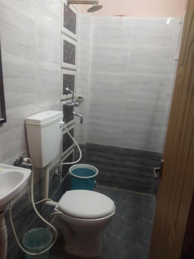 Ds Residency Varanasi-Prime Location-Parking 외부 사진