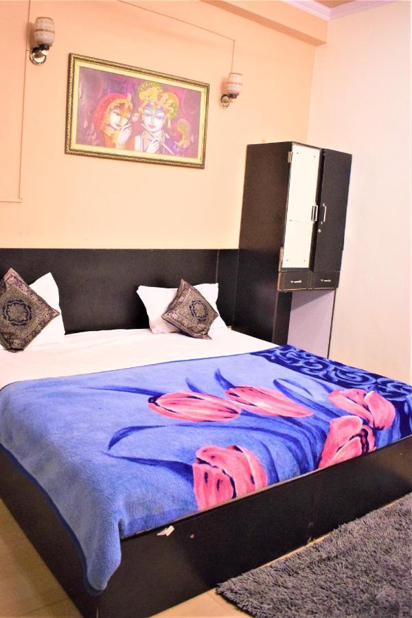 Ds Residency Varanasi-Prime Location-Parking 외부 사진