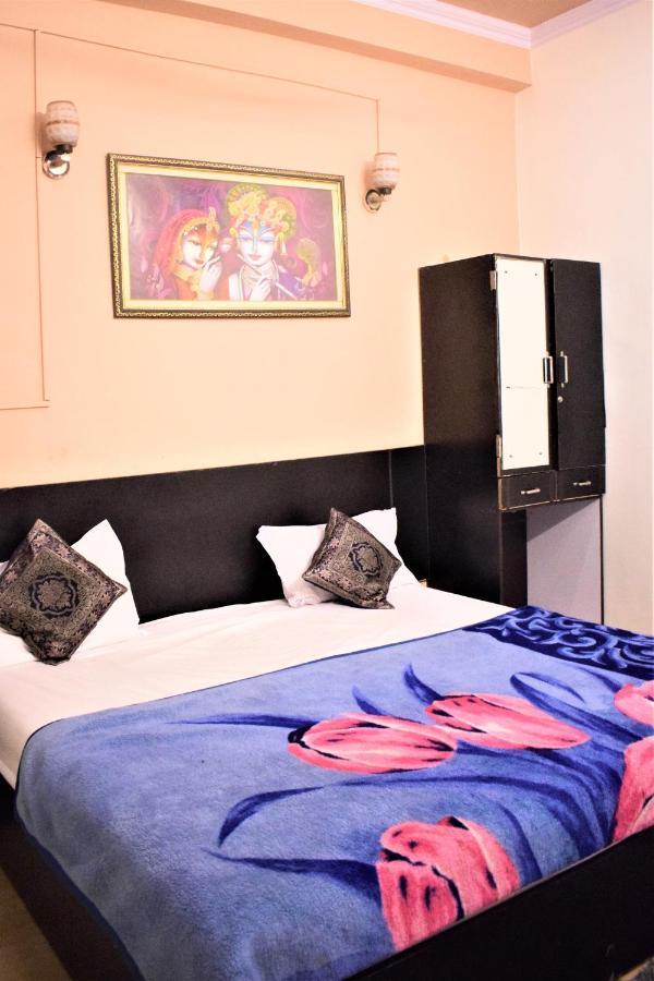 Ds Residency Varanasi-Prime Location-Parking 외부 사진