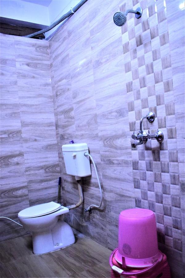 Ds Residency Varanasi-Prime Location-Parking 외부 사진