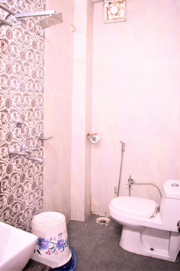Ds Residency Varanasi-Prime Location-Parking 외부 사진
