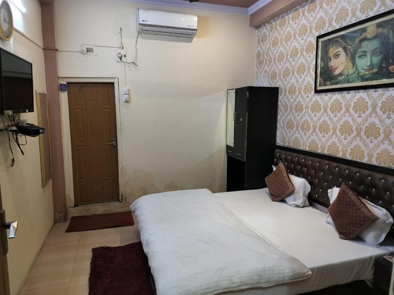 Ds Residency Varanasi-Prime Location-Parking 외부 사진