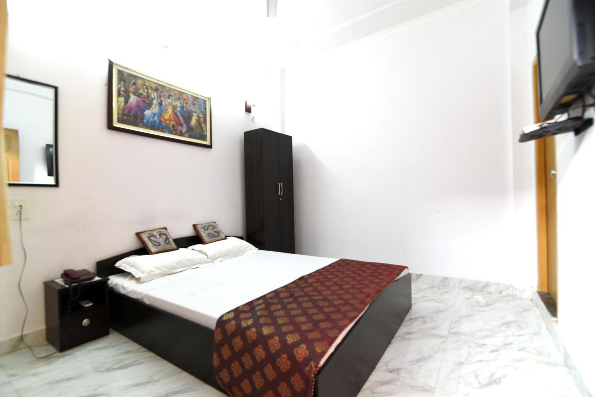 Ds Residency Varanasi-Prime Location-Parking 외부 사진