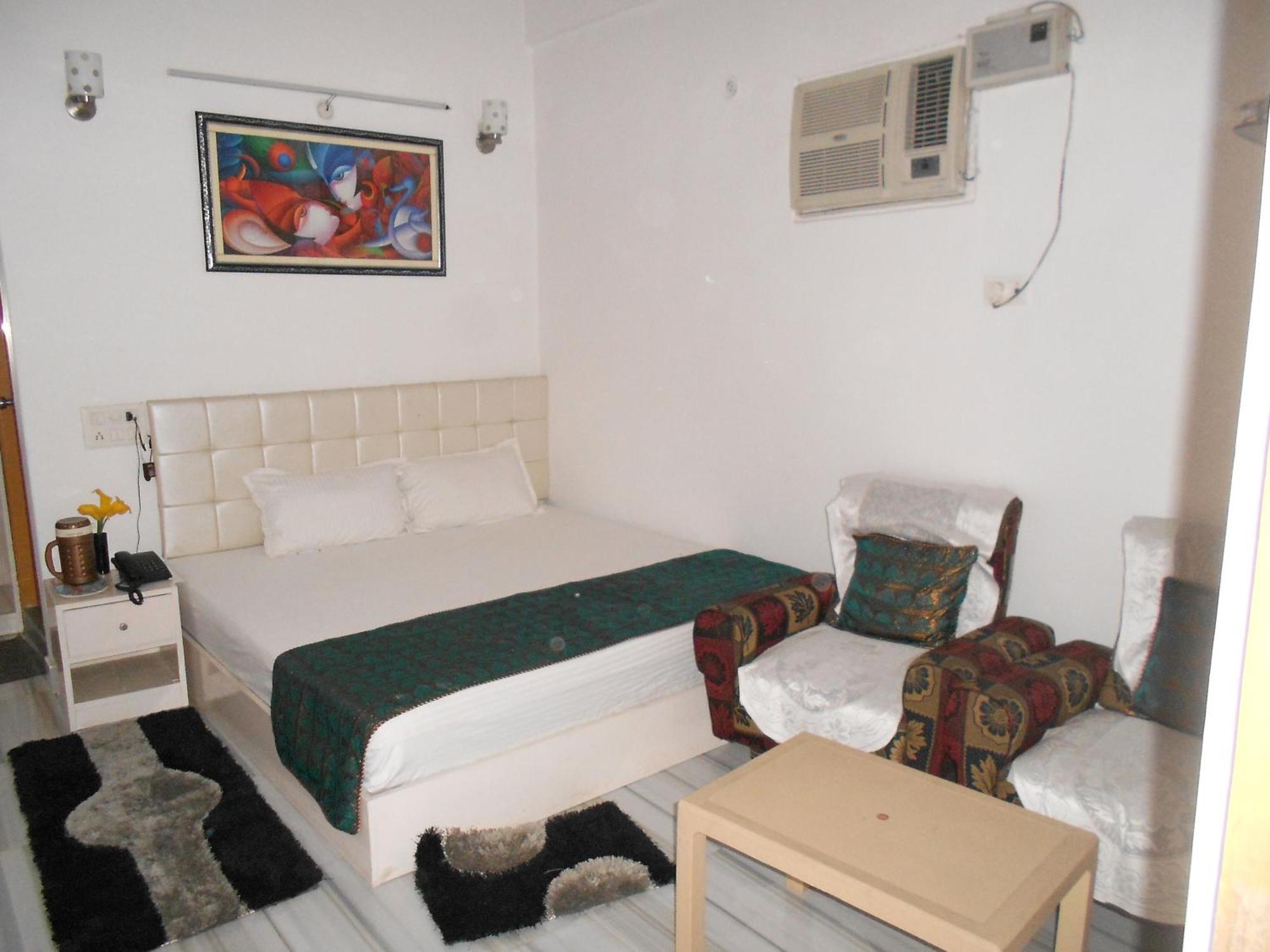 Ds Residency Varanasi-Prime Location-Parking 외부 사진